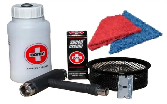 Things for cleaning the Skateboard Bearings